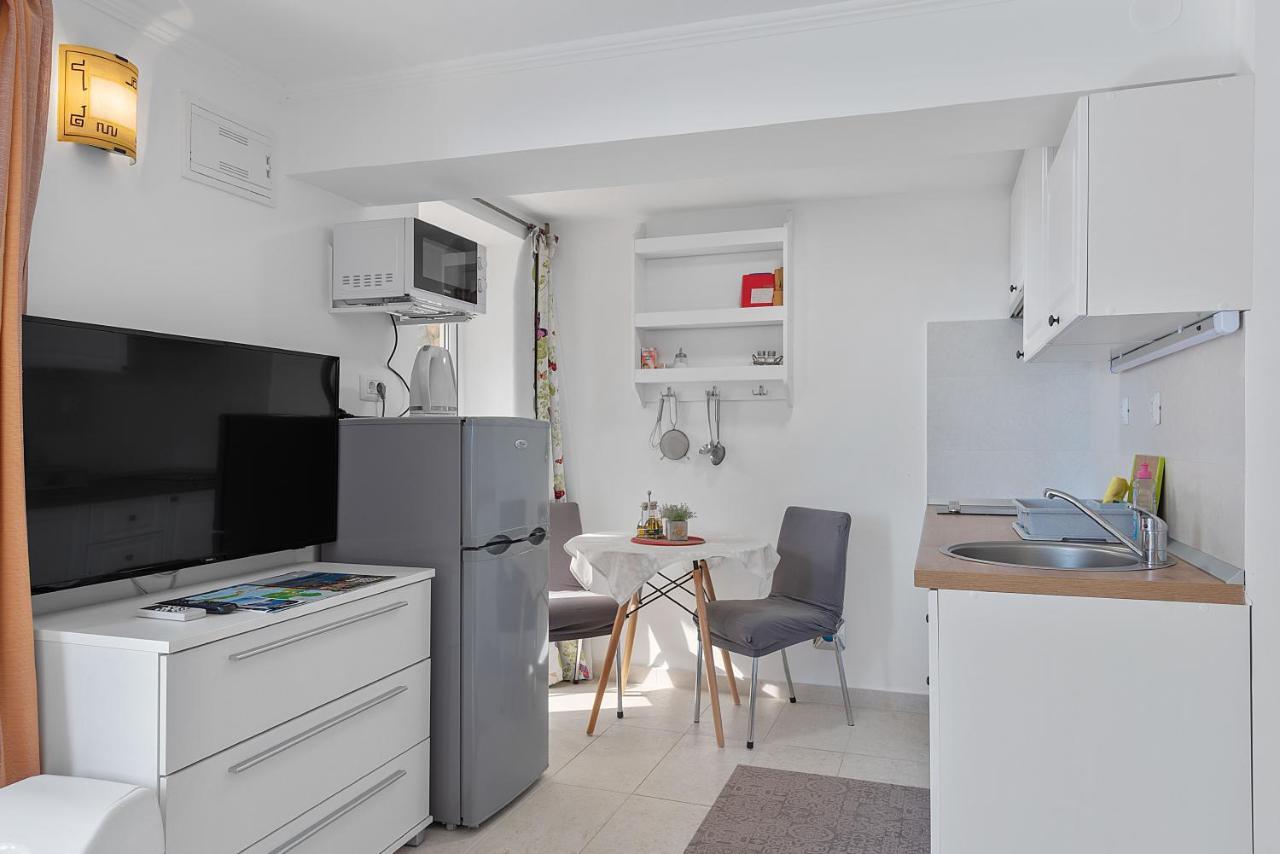 Apartments Joni Cikat Mali Losinj Exterior photo