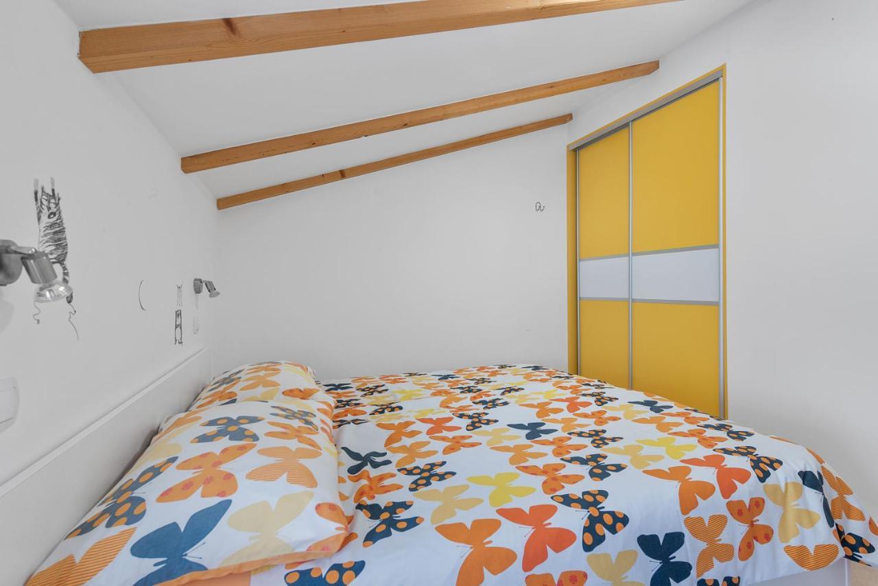 Apartments Joni Cikat Mali Losinj Exterior photo