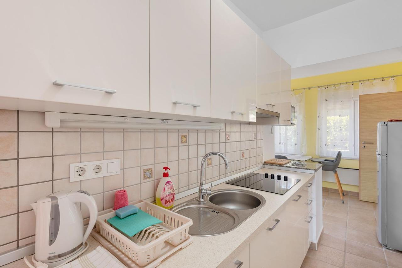 Apartments Joni Cikat Mali Losinj Exterior photo