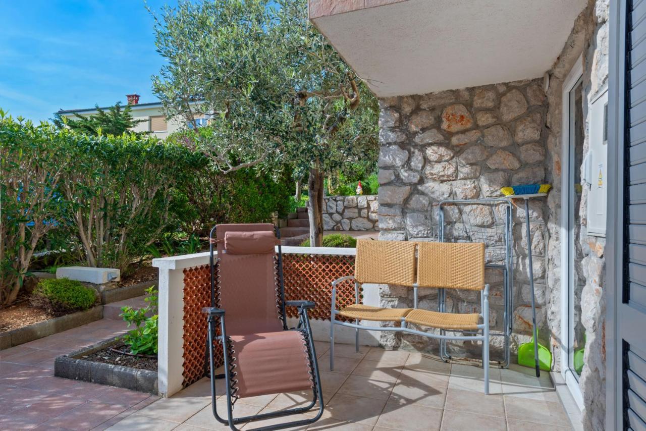 Apartments Joni Cikat Mali Losinj Exterior photo